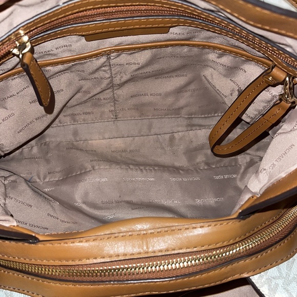 Used Michael Kors Tote - Picture 7 of 8